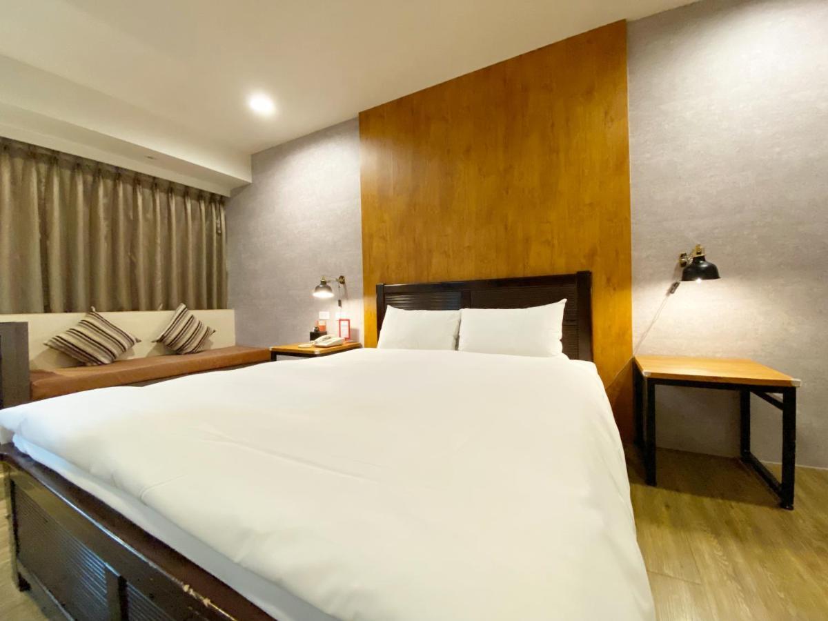 Taichung Old F Hotel Esterno foto
